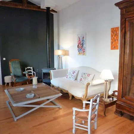House - Proche Centre Ville, Plage Et Commerces De Proximite, Maison 8 Personnes Avec Terrasse Et Jardin Hébergement de vacances *