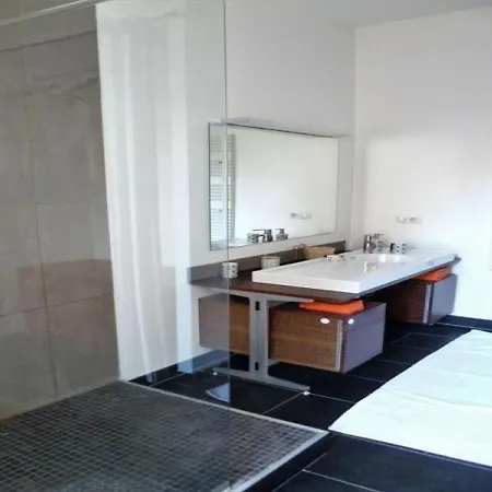 House - Proche Centre Ville, Plage Et Commerces De Proximite, Maison 8 Personnes Avec Terrasse Et Jardin * Arcachon